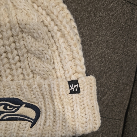 47 Brand Cream Knit Beanie with Tan Pom With Ponytail Slit - Picture 3 of 6